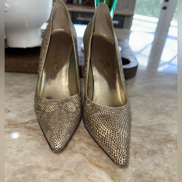 Judith Leiber Gold Tan  snake embossed Heels with Pointed Toe - Picture 2 of 16